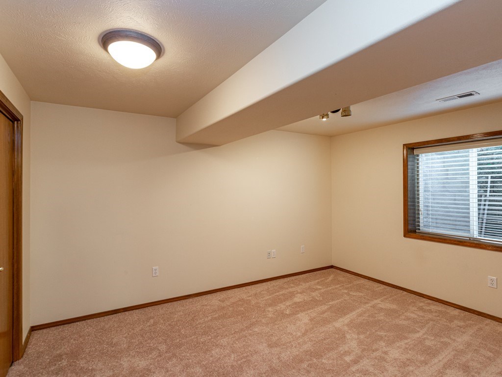 303 West Arrow Lane Spokane, WA 99208 - Photo 15 of 19
