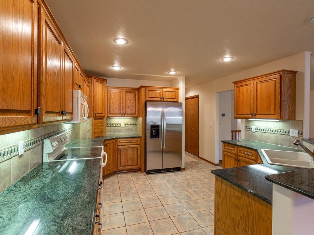 303 West Arrow Lane Spokane, WA 99208 - Photo 7 of 19