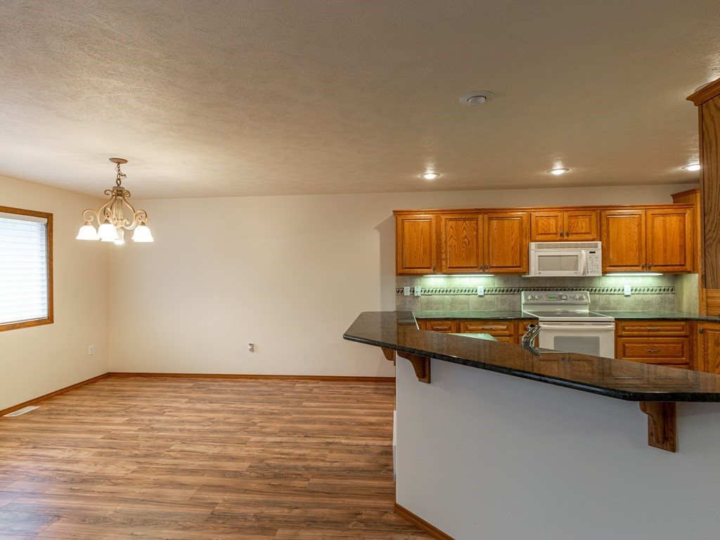 303 West Arrow Lane Spokane, WA 99208 - Photo 8 of 19