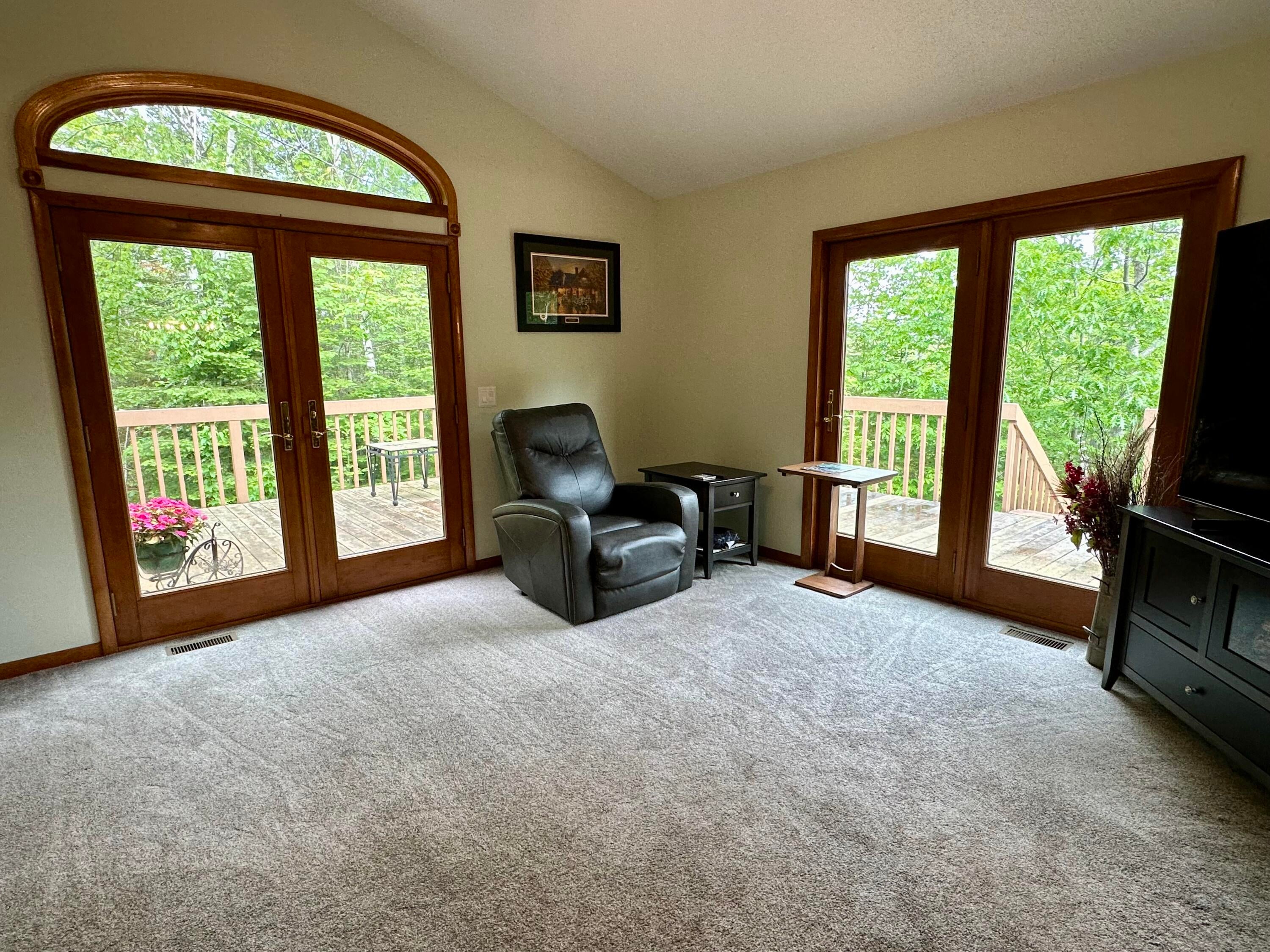 7984 Highway 23 Cheboygan, MI 49721 - Photo 12 of 40 Living Room