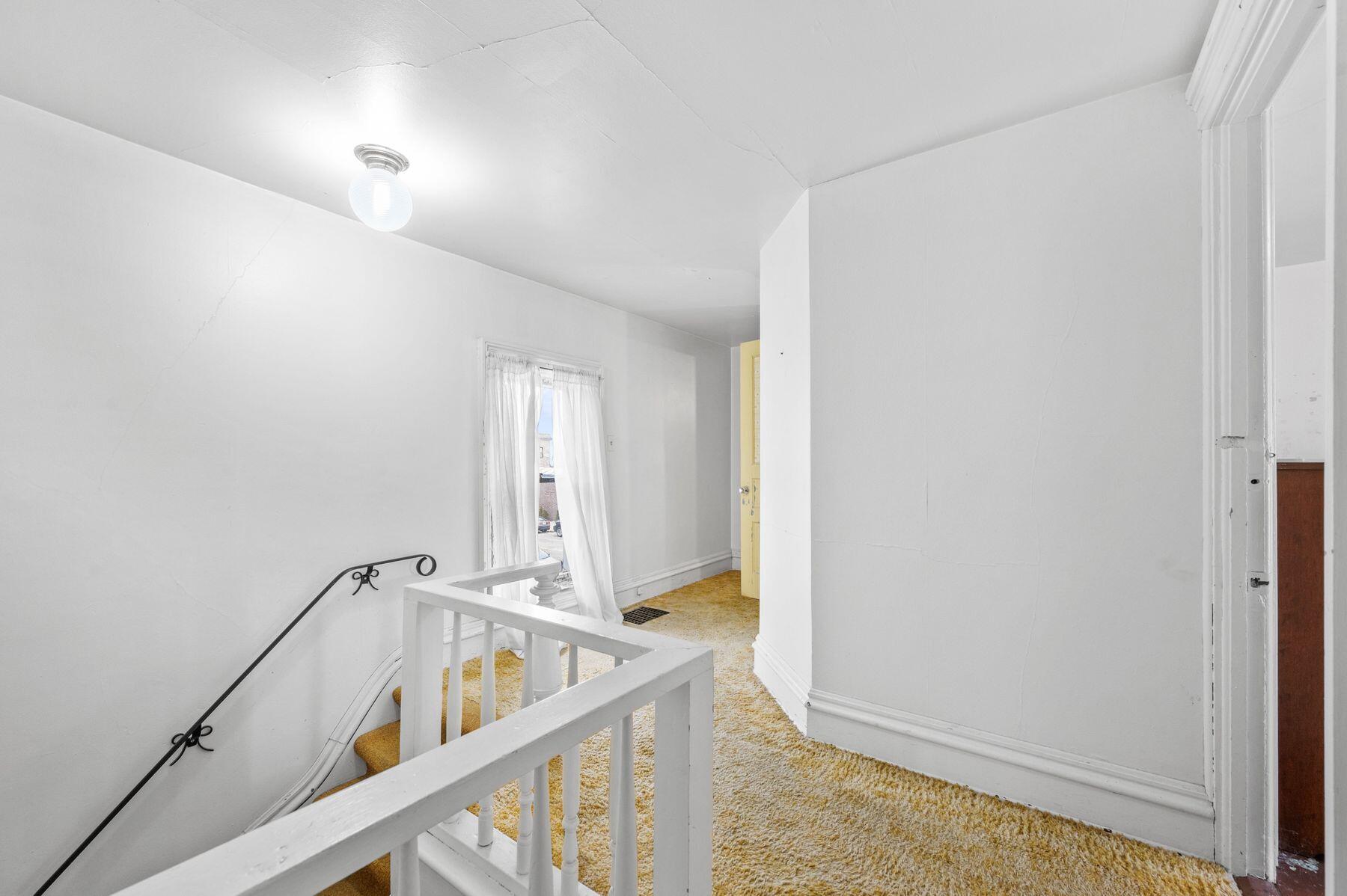 718 Lake Avenue Racine, WI 53403 - Photo 17 of 31 Upstairs Landing