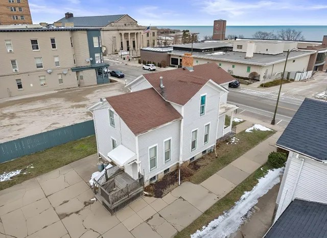 $199,900 | 718 Lake Avenue, Racine, WI 53403