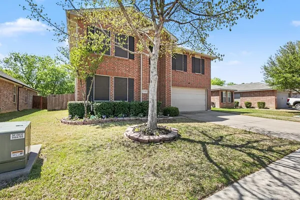 $2,600 | 1349 Southwest Hillside Drive, Burleson, TX 76028