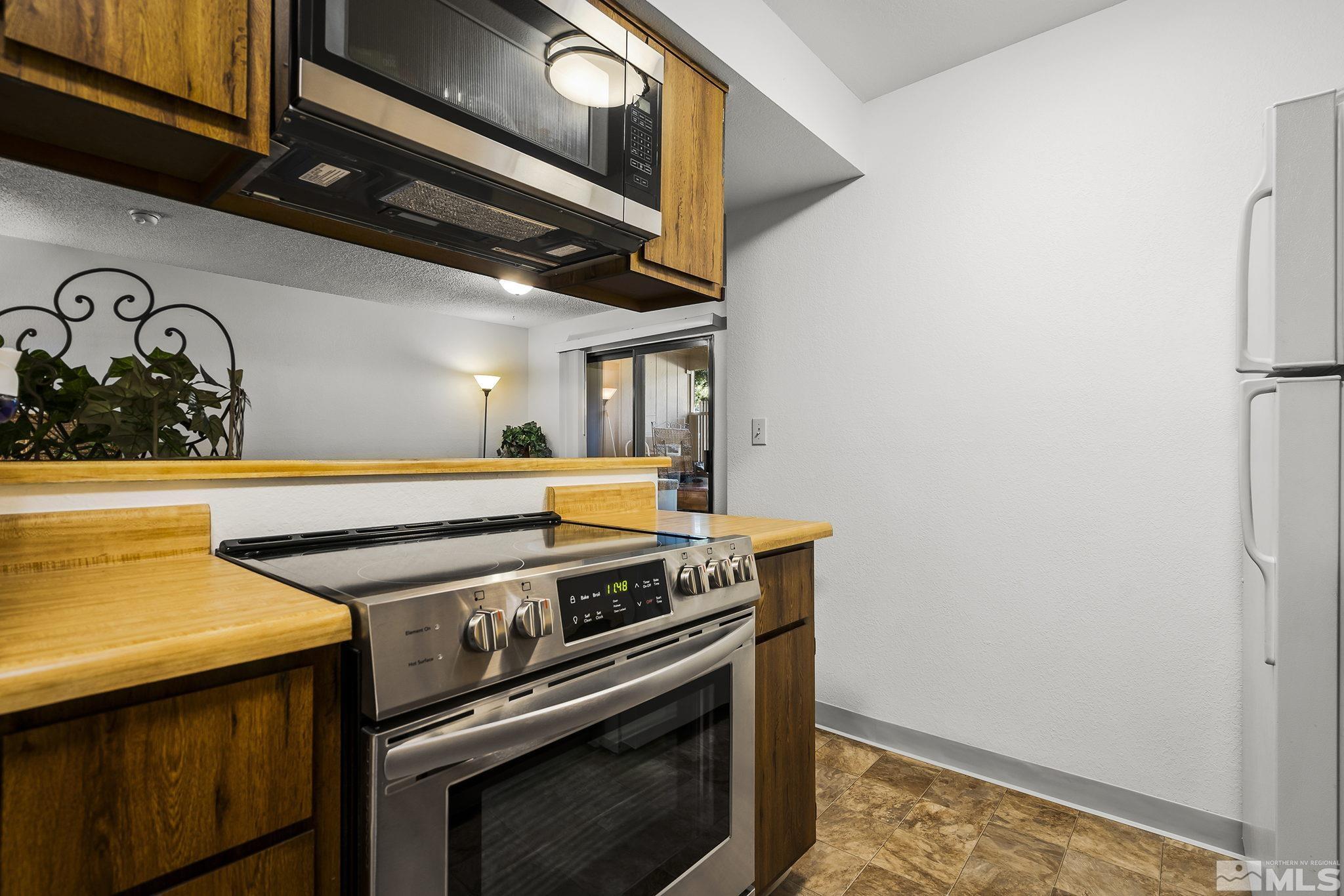 4392 Matich Drive Reno, NV 89502 - Photo 7 of 19 Photo 7