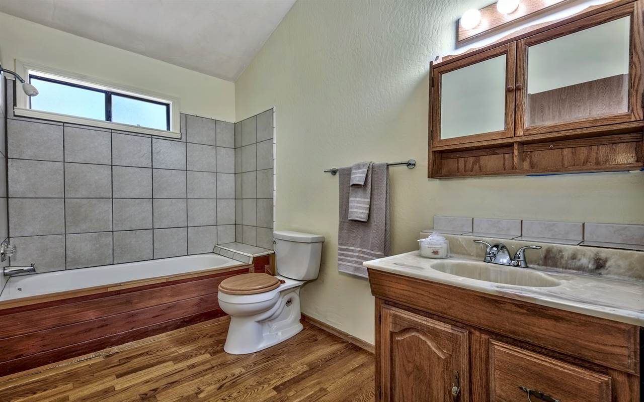 11779 Baden Road Truckee, CA 96161 - Photo 14 of 20 Gallery Image 14