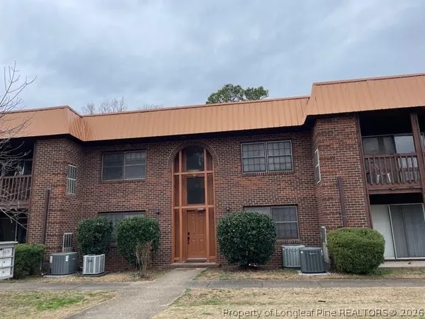 $900 | 629 Gables Drive, Fayetteville, NC 28301