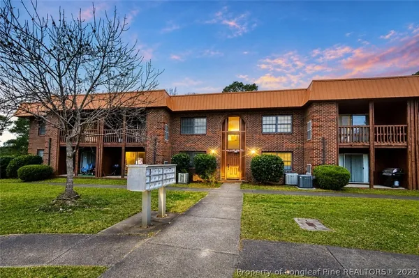 $825 | 629 Gables Drive, Fayetteville, NC 28301