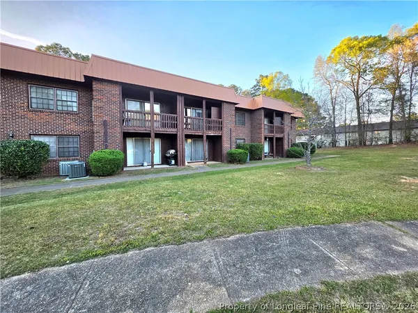 $900 | 629 Gables Drive, Fayetteville, NC 28301
