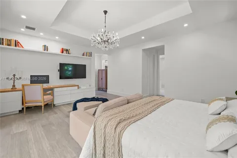 $4,200,000 | 5700 Southwest 86th Street, South Miami, FL 33143