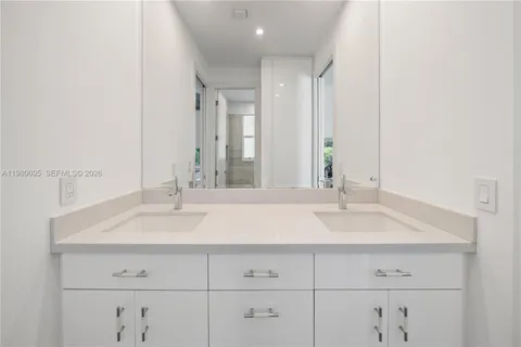 $4,200,000 | 5700 Southwest 86th Street, South Miami, FL 33143