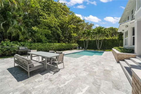 $4,200,000 | 5700 Southwest 86th Street, South Miami, FL 33143