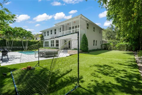 $4,200,000 | 5700 Southwest 86th Street, South Miami, FL 33143