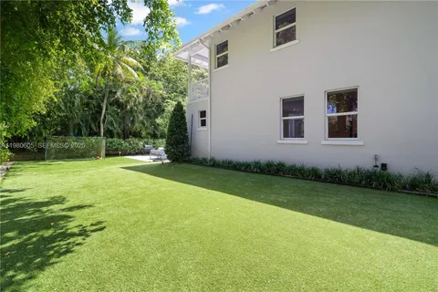 $4,200,000 | 5700 Southwest 86th Street, South Miami, FL 33143