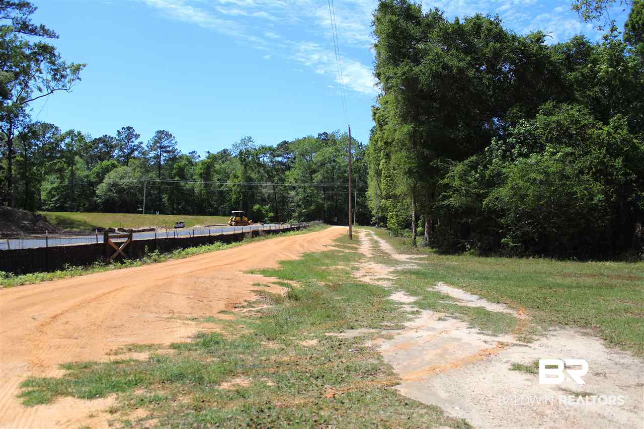 12894 Fish River Road Foley, AL 36535 - Photo 13 of 13 Drive Way