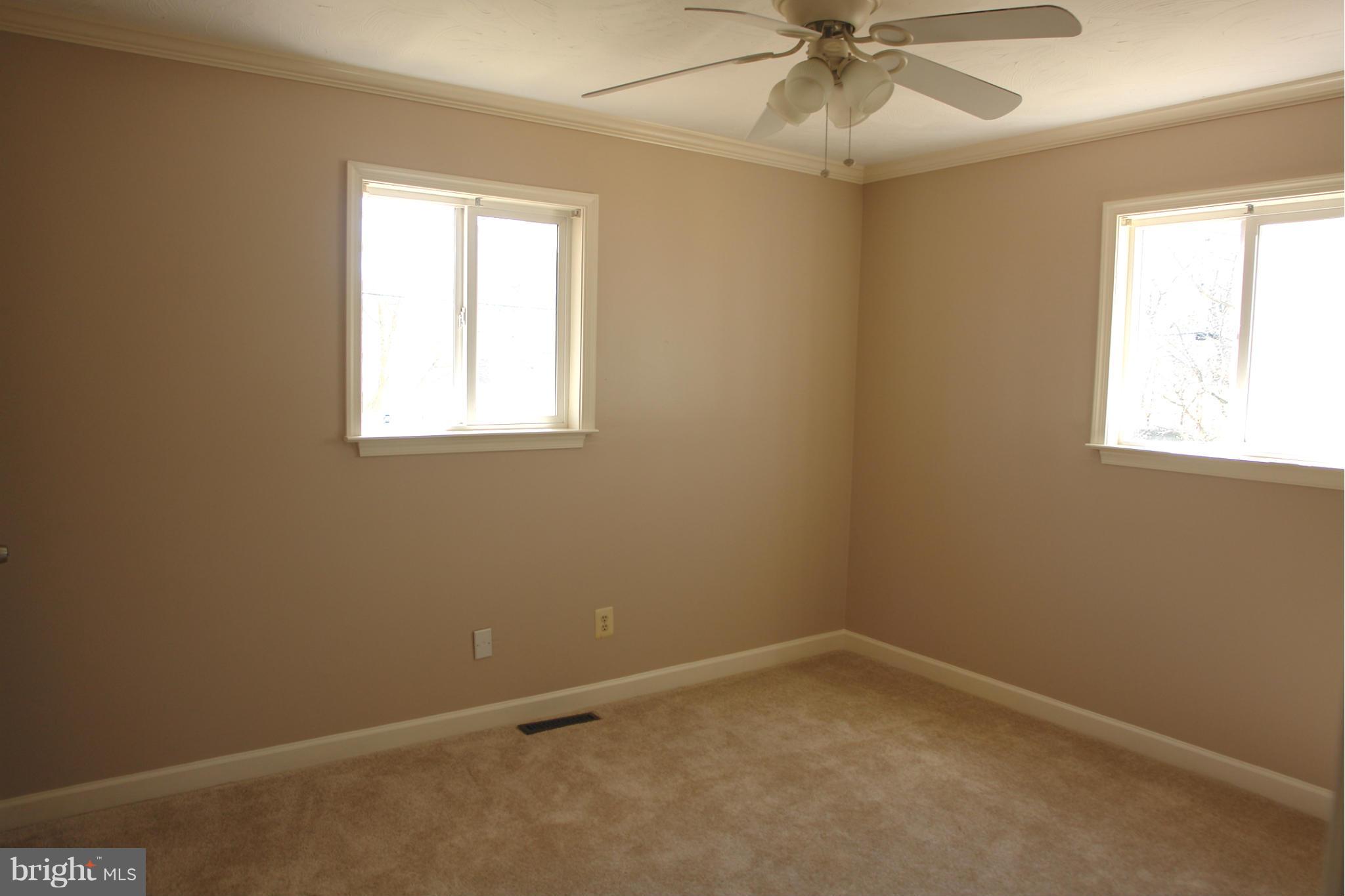 7949 East Shore Road Pasadena, MD 21122 - Photo 13 of 27 Bedroom