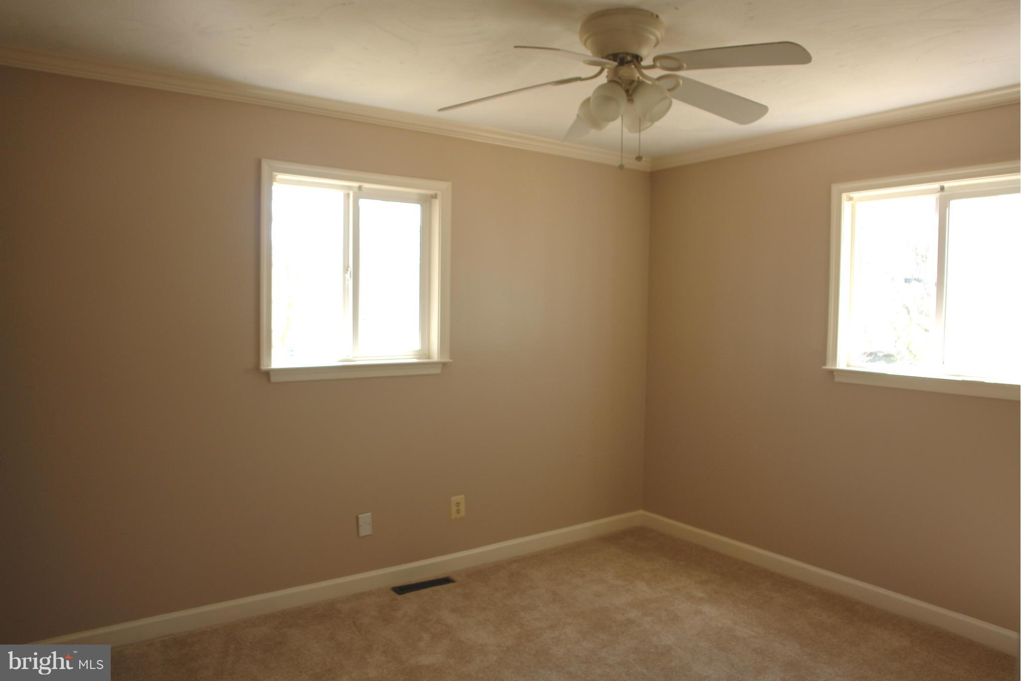 7949 East Shore Road Pasadena, MD 21122 - Photo 14 of 27 Bedroom