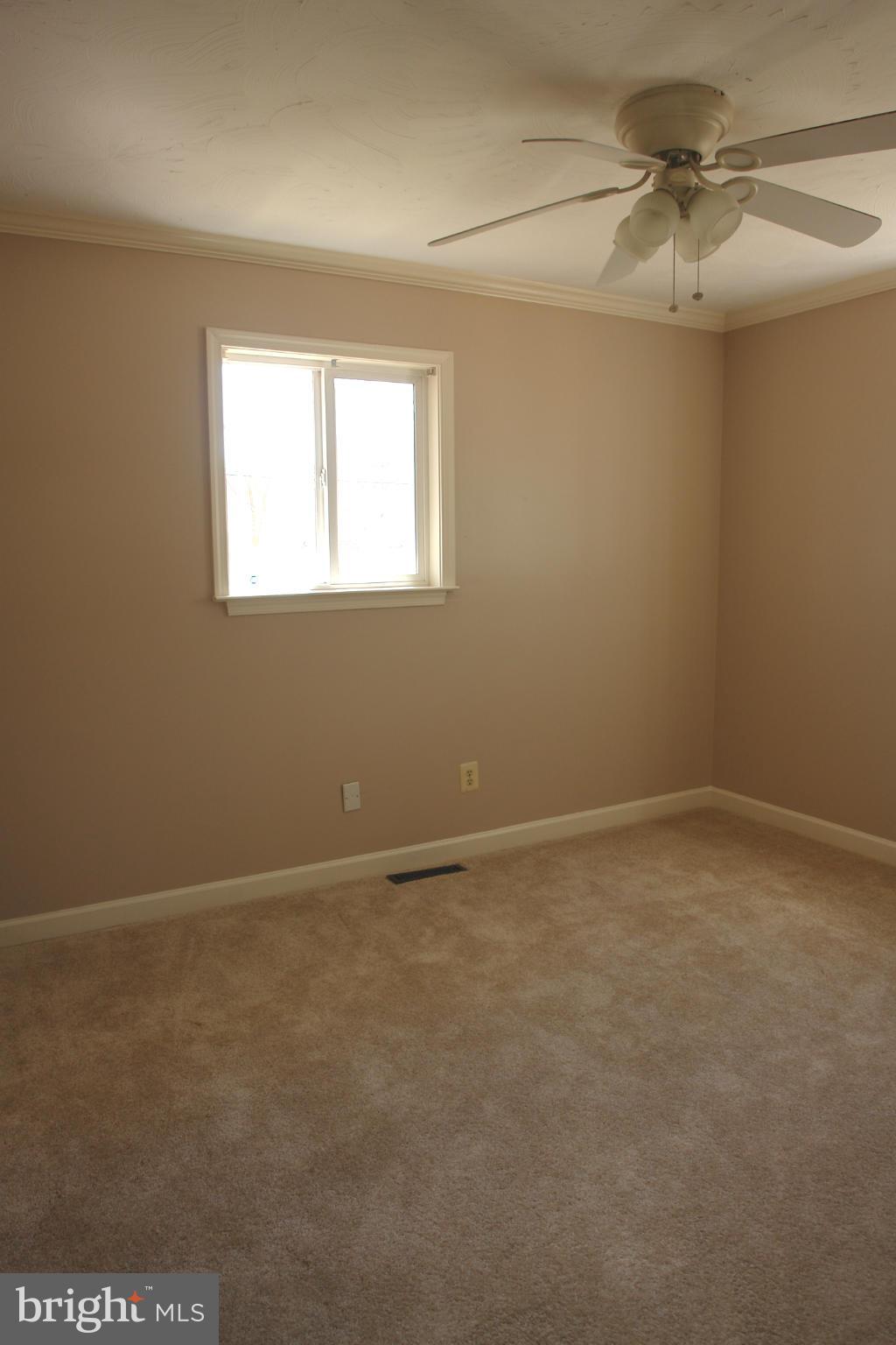 7949 East Shore Road Pasadena, MD 21122 - Photo 23 of 27 Bedroom