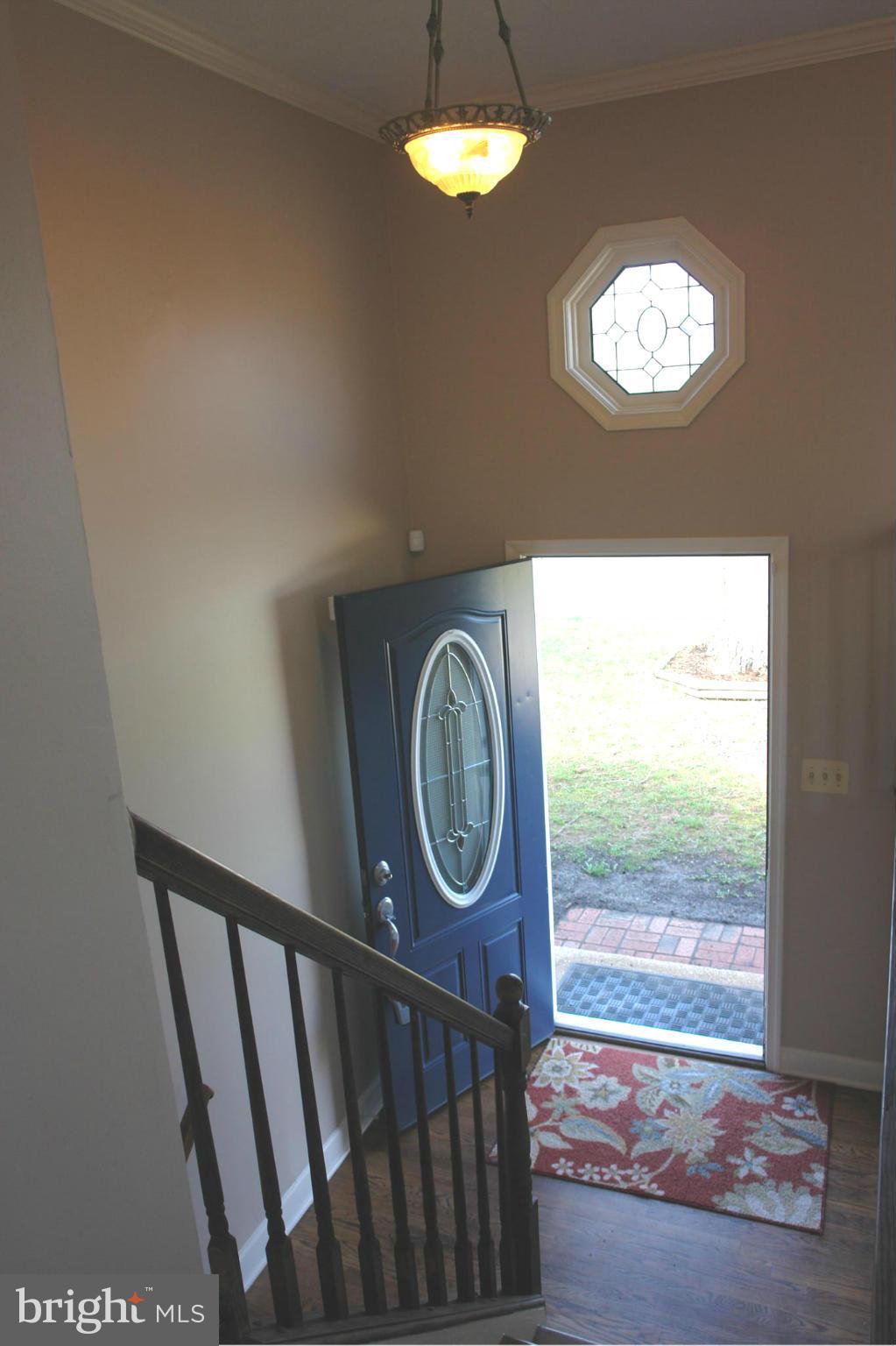 7949 East Shore Road Pasadena, MD 21122 - Photo 4 of 27 Interior (General)