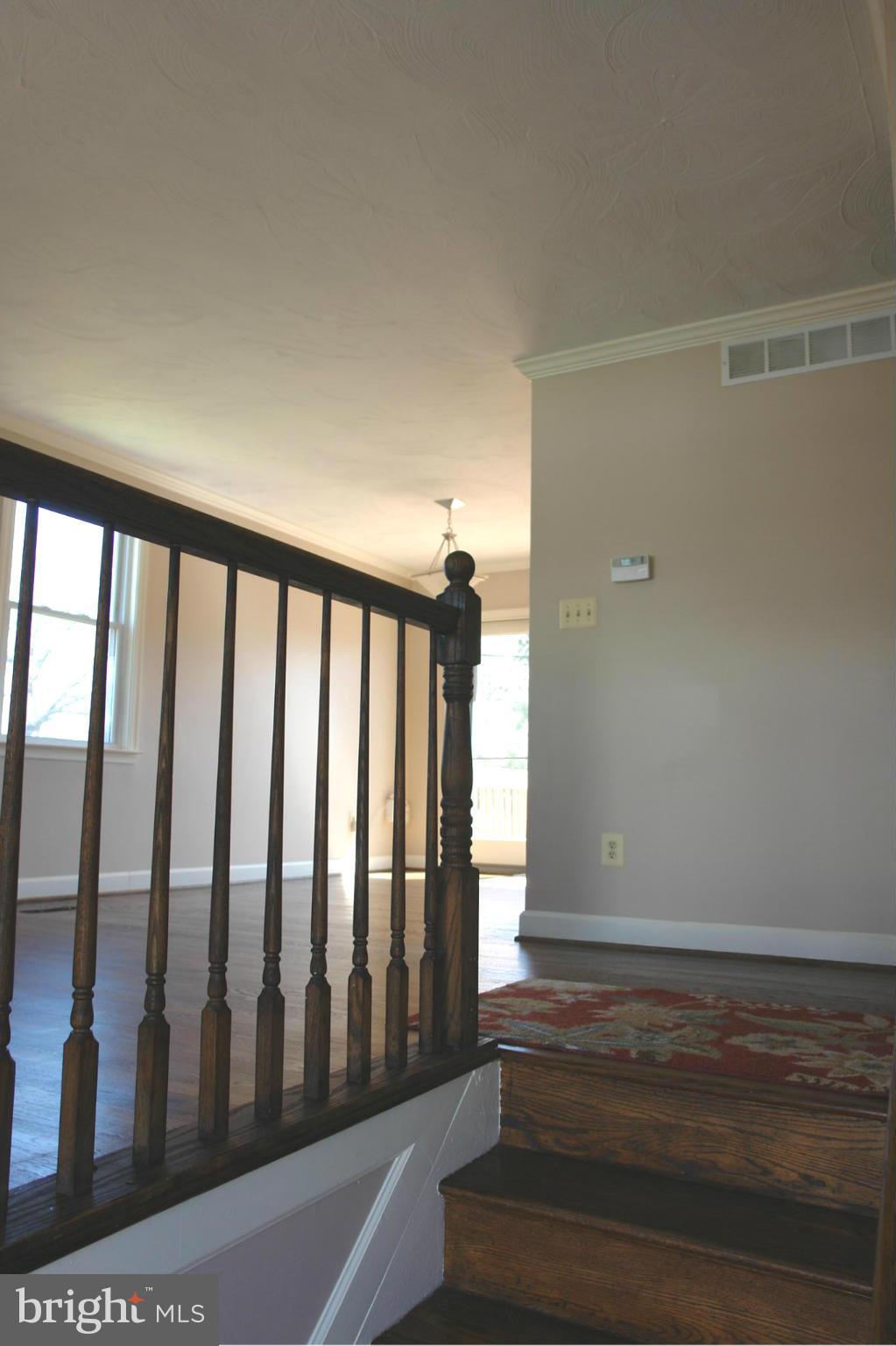 7949 East Shore Road Pasadena, MD 21122 - Photo 5 of 27 Interior (General)
