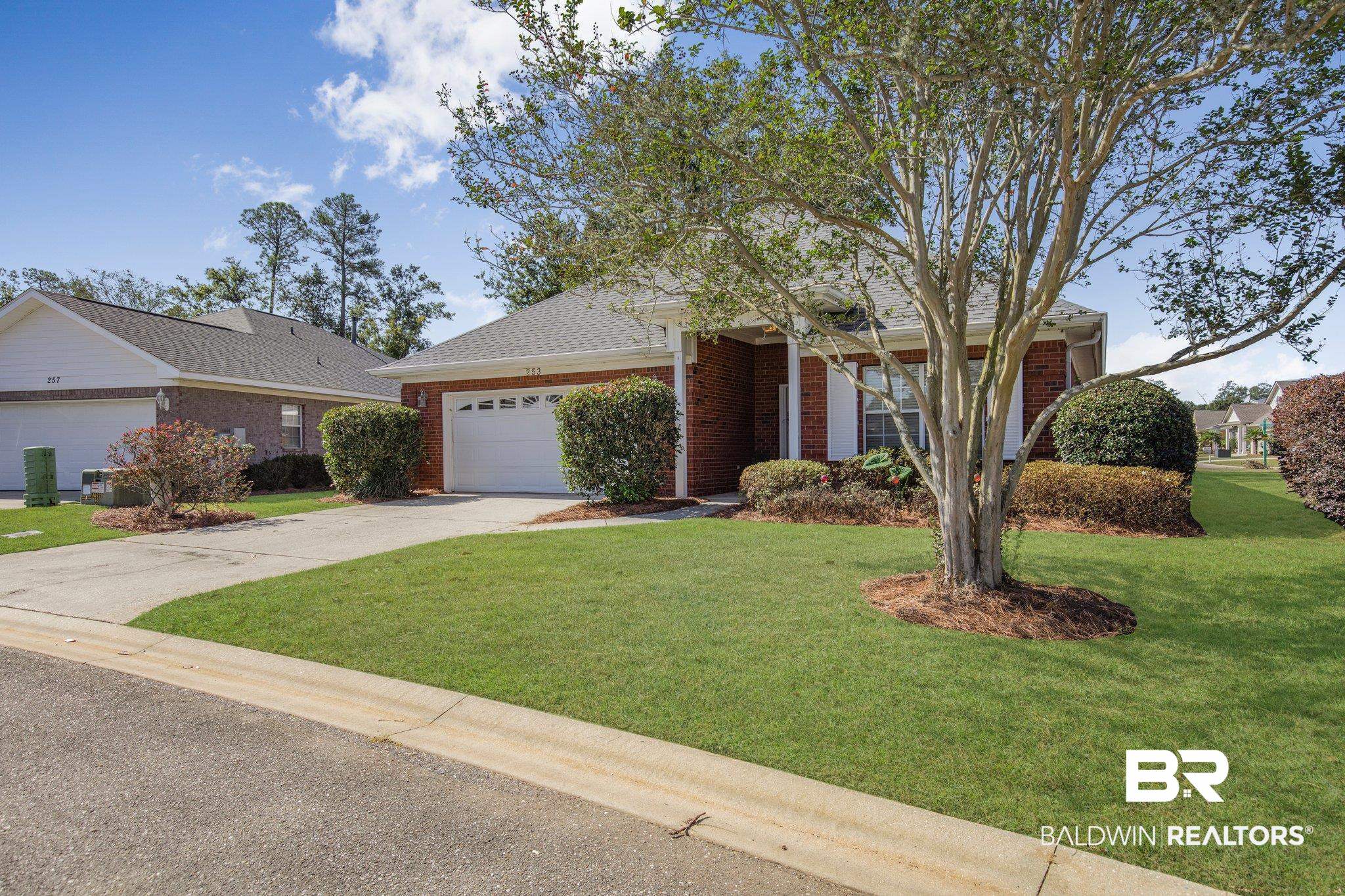 253 Hemingway Loop Foley, AL 36535 - Photo 2 of 34