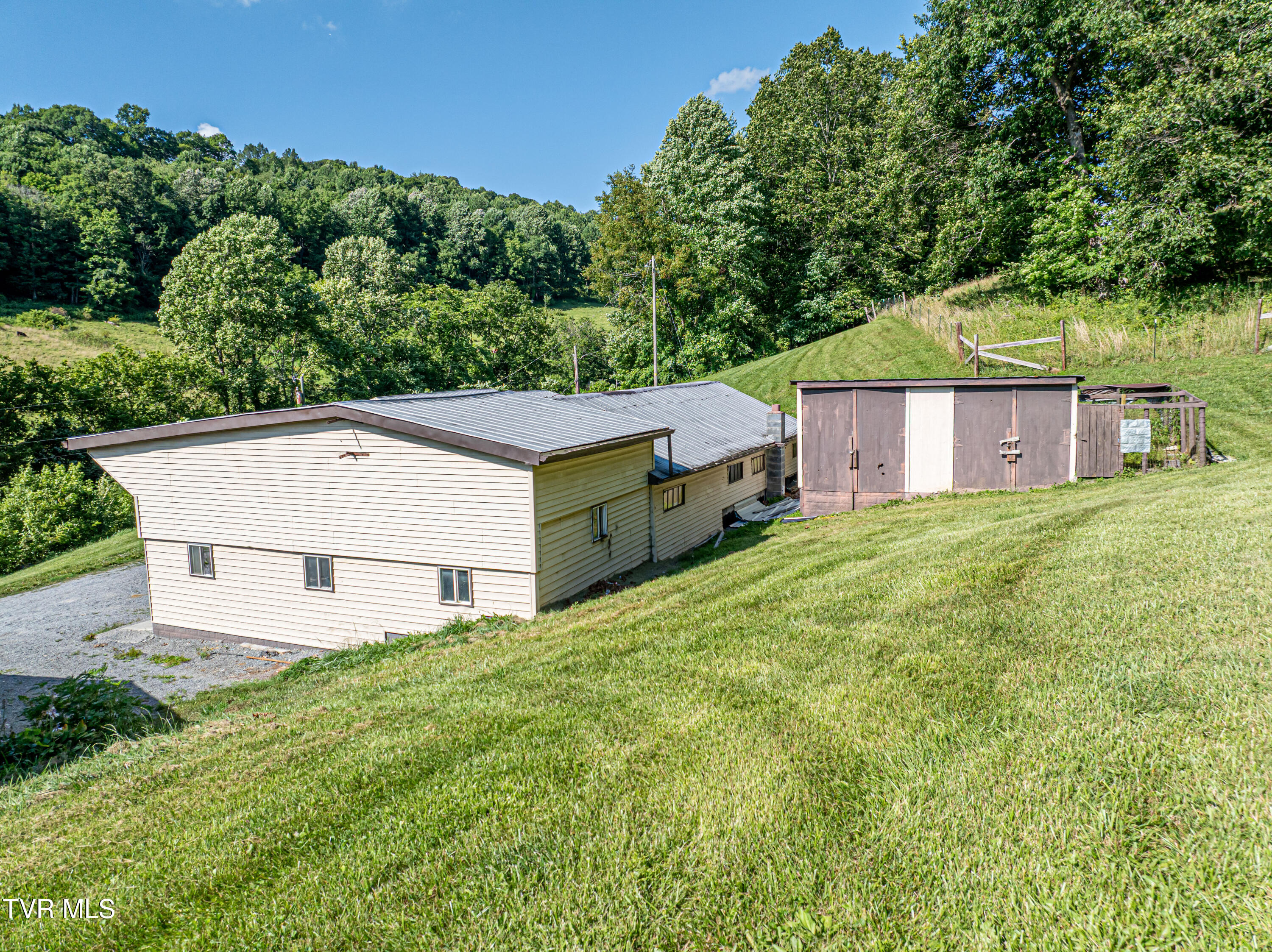4432 Walker Mountain Road Bristol, VA 24202 - Photo 36 of 73 Walker Mountain-15