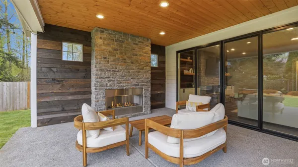 $1,299,999 | 26518 127th Avenue Southeast, Kent, WA 98030