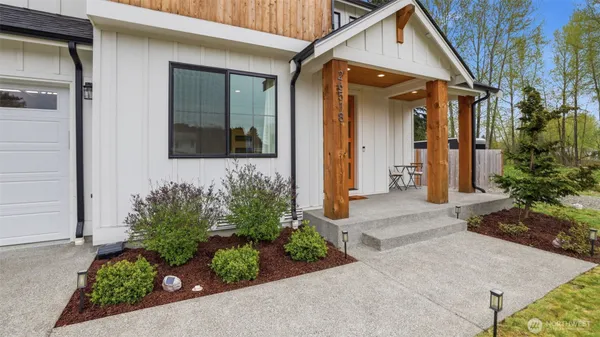 $1,299,999 | 26518 127th Avenue Southeast, Kent, WA 98030