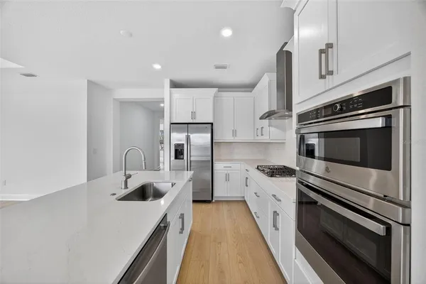 $2,900 | 7536 Nighthawk Drive, Sarasota, FL 34241