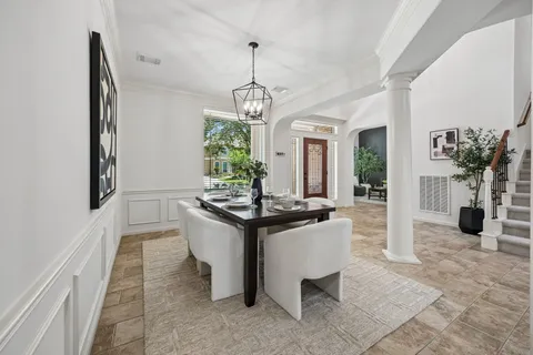 $949,000 | 23 Broadweather Place, The Woodlands, TX 77382