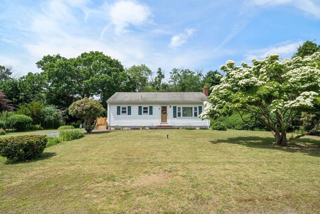 9 Mowry Street Raynham, MA 02767 - Photo 3 of 37