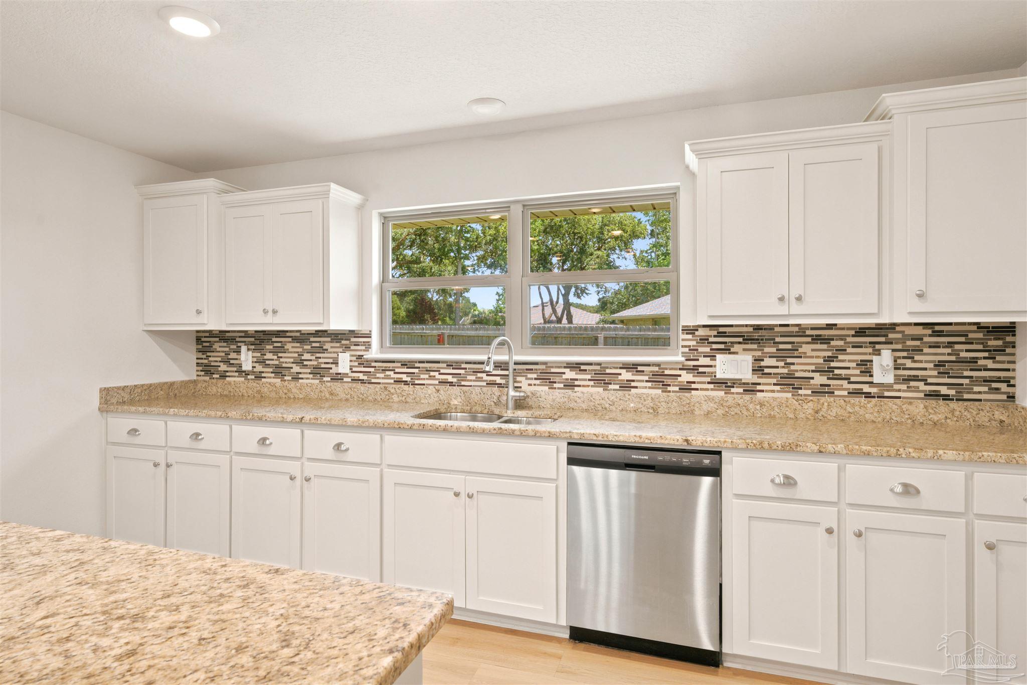 6009 Parsonage Circle Milton, FL 32570 - Photo 18 of 34