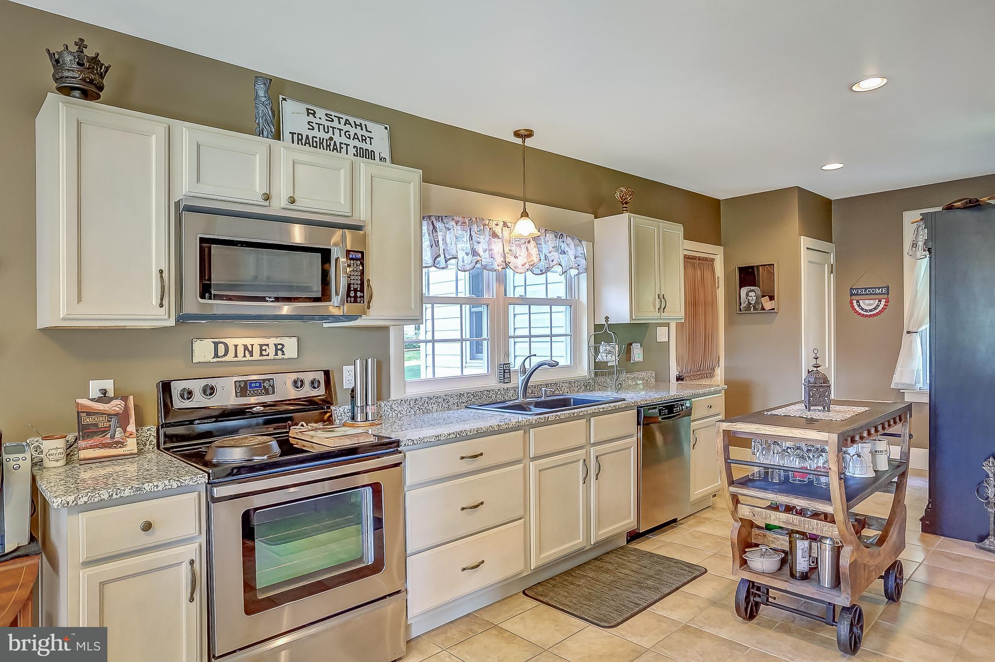 500 Forge Road Boiling Springs, PA 17007 - Photo 3 of 31 Gallery Image 3