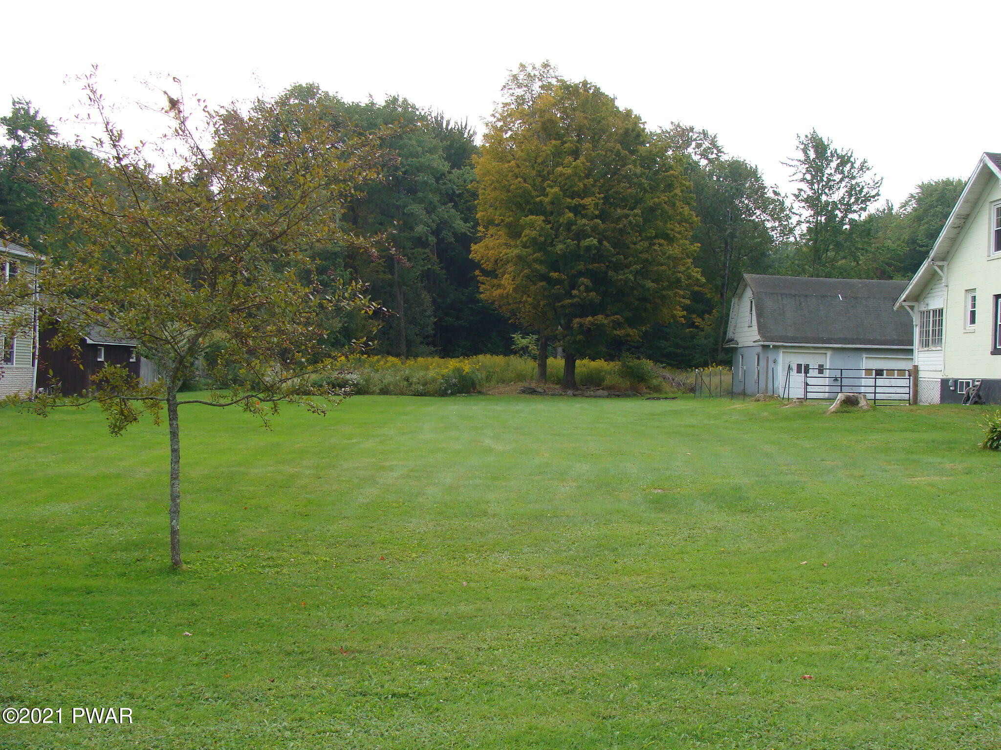 1018 Tresslarville Road Lake Ariel, PA 18436 - Photo 3 of 31