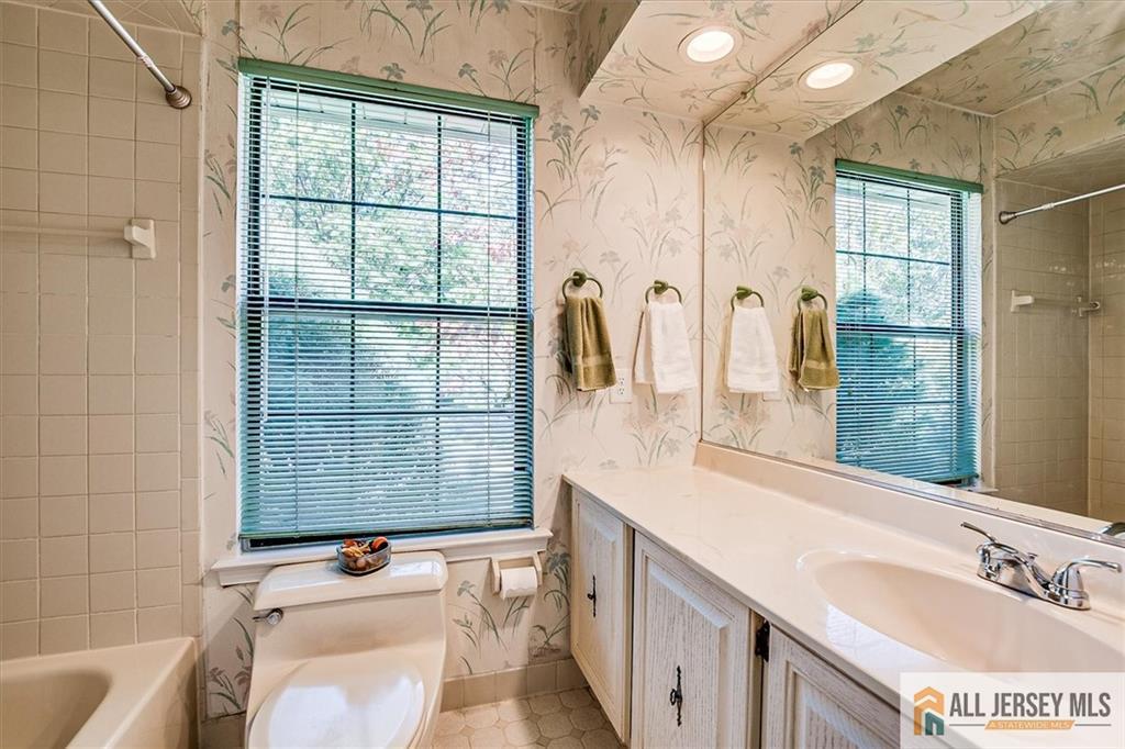 3801 Cricket Circle, Unit 3801 Edison, NJ 08820 - Photo 22 of 25