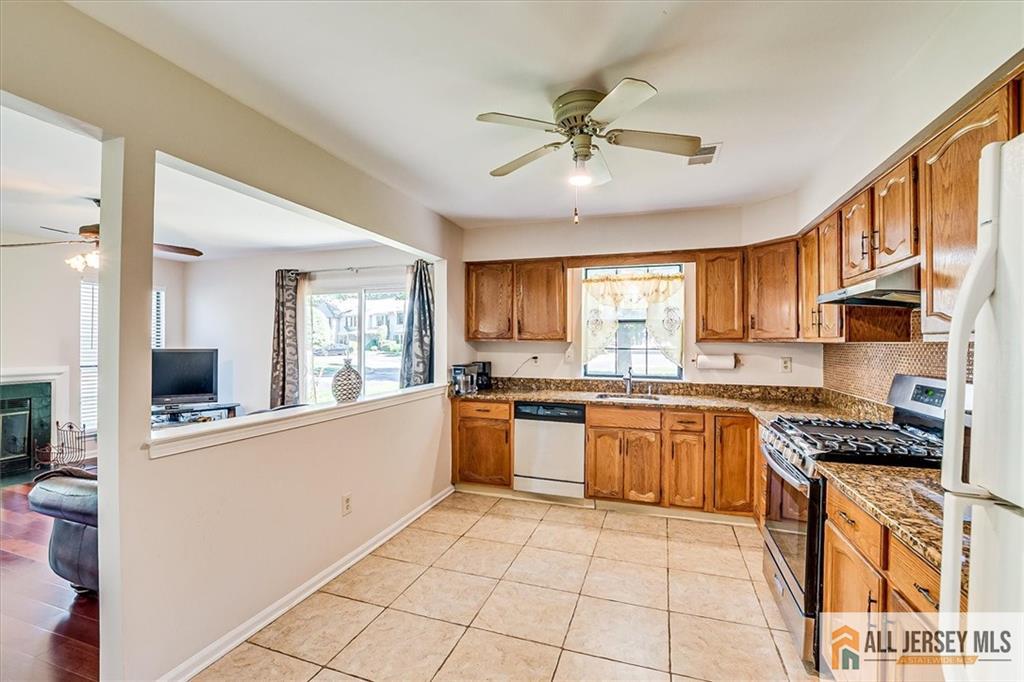 3801 Cricket Circle, Unit 3801 Edison, NJ 08820 - Photo 10 of 25