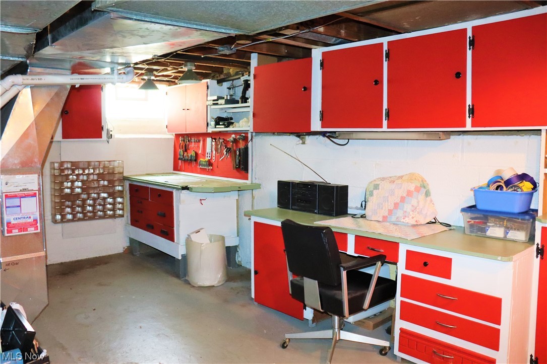 4738 Anderson Road Cleveland, OH 44124 - Photo 29 of 35 Workshop on the basement