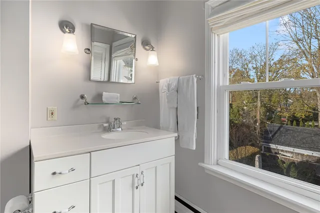 $15,000 | 30 Bull Street, Newport, RI 02840