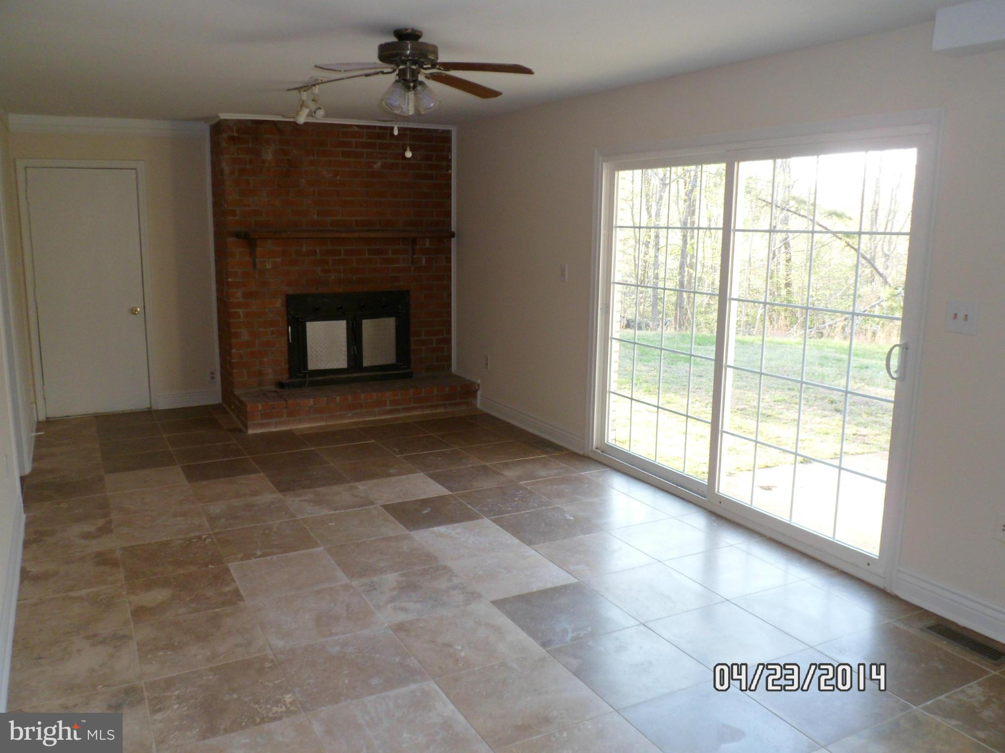 415 Sollers Wharf Road Lusby, MD 20657 - Photo 5 of 10 Family Room