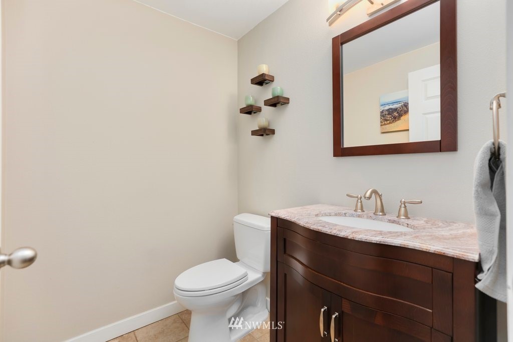 2329 Cedar Road Lake Stevens, WA 98258 - Photo 12 of 40 a bathroom with a sink and a toilet