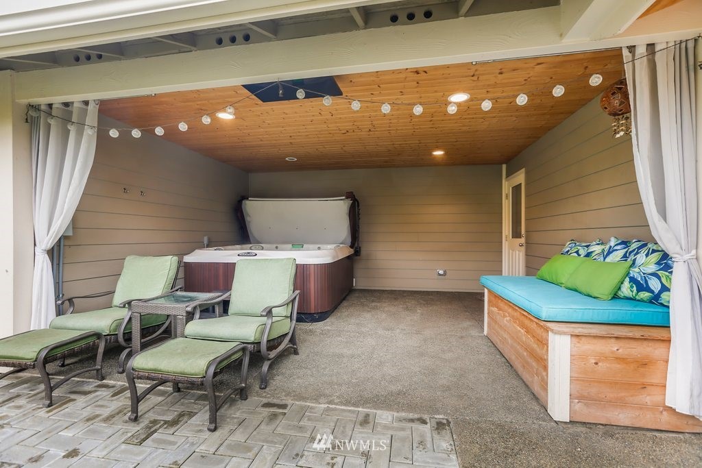 2329 Cedar Road Lake Stevens, WA 98258 - Photo 27 of 40 a outdoor space with chairs
