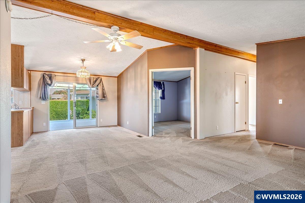 5422 Portland Road Northeast, Unit 102 Salem, OR 97305 - Photo 5 of 37