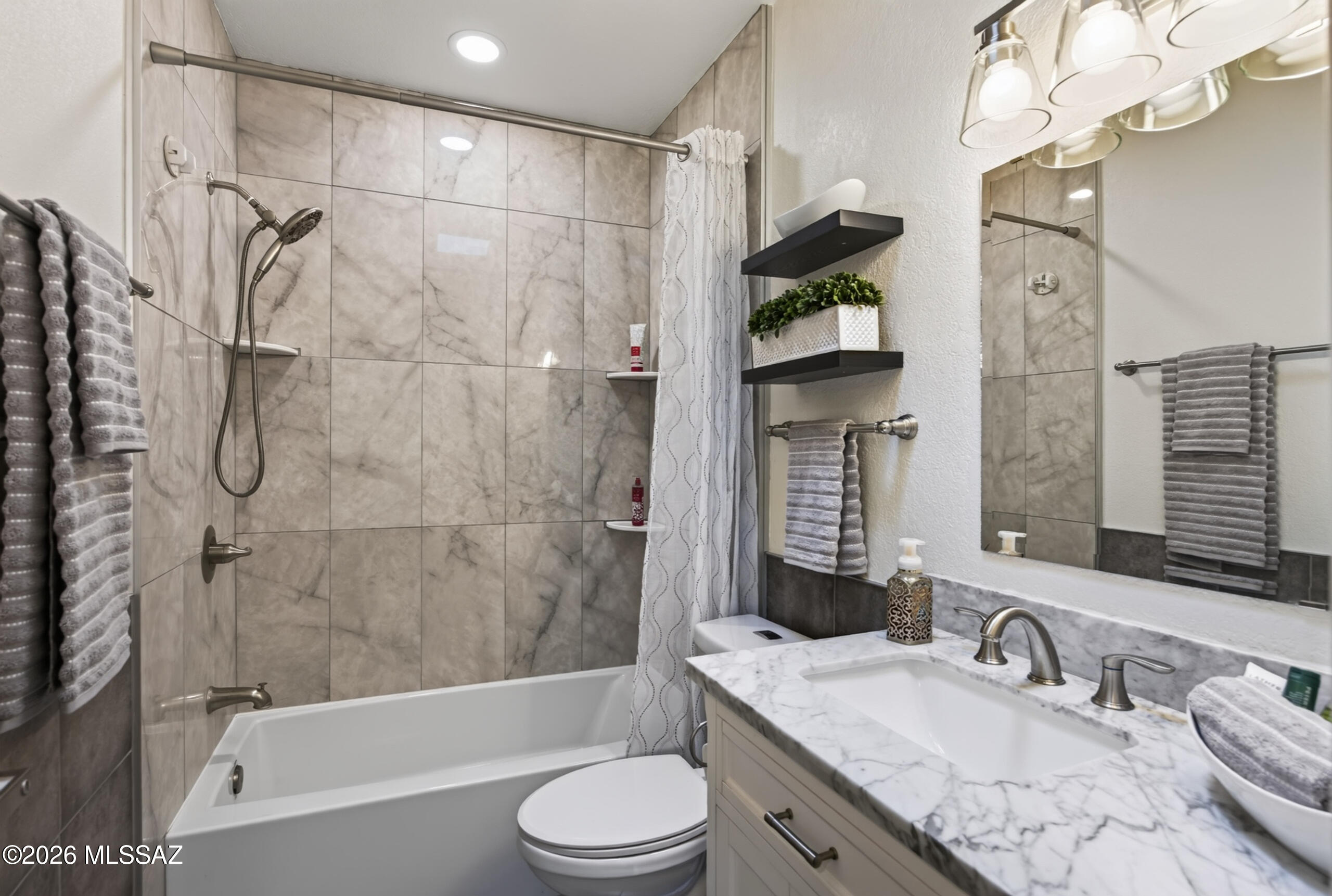 1602 North Painted Hills Road Tucson, AZ 85745 - Photo 27 of 32 Bathroom 2