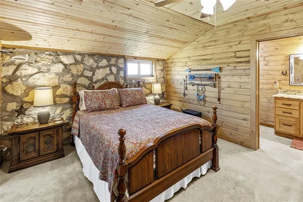 a view of a storage & utility room