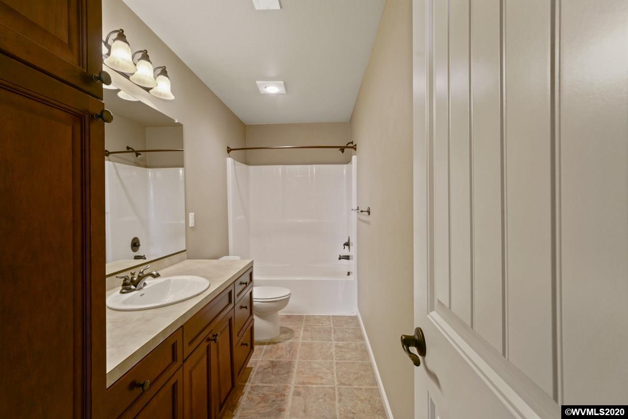 808 Crouchen Street Northwest Salem, OR 97304 - Photo 31 of 37