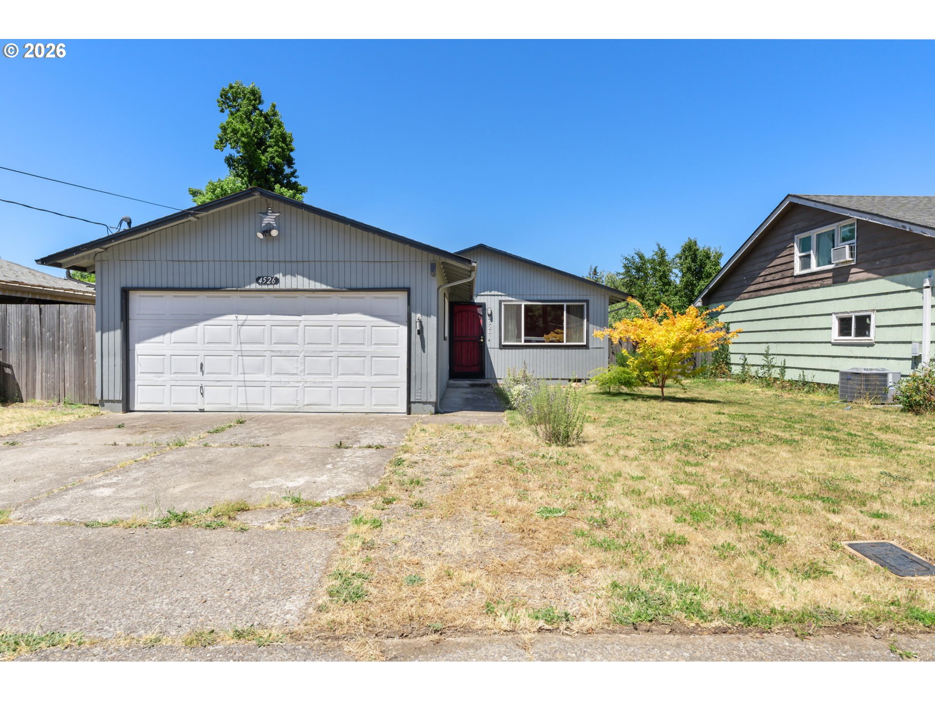 4526 Daisy Street Springfield, OR 97478 - Photo 2 of 35
