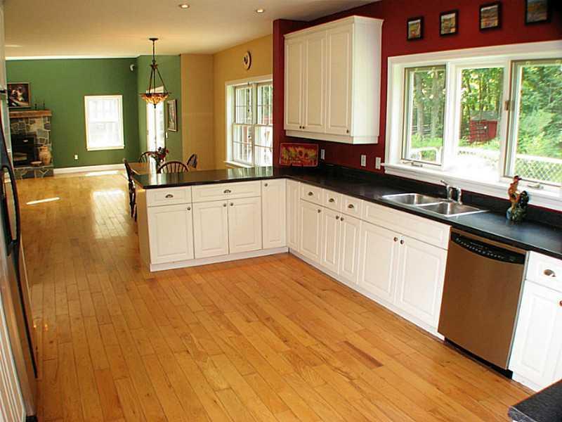 64 Ogunquit Road Cape Neddick, ME 03902 - Photo 4 of 35 Kitchen.