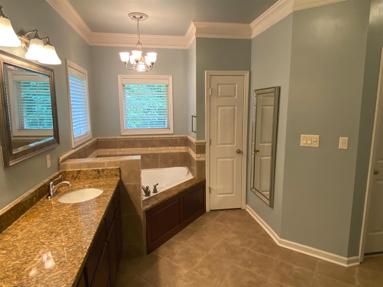 370 Barry Road Holly Springs, MS 38635 - Photo 14 of 24 Gallery Image 14