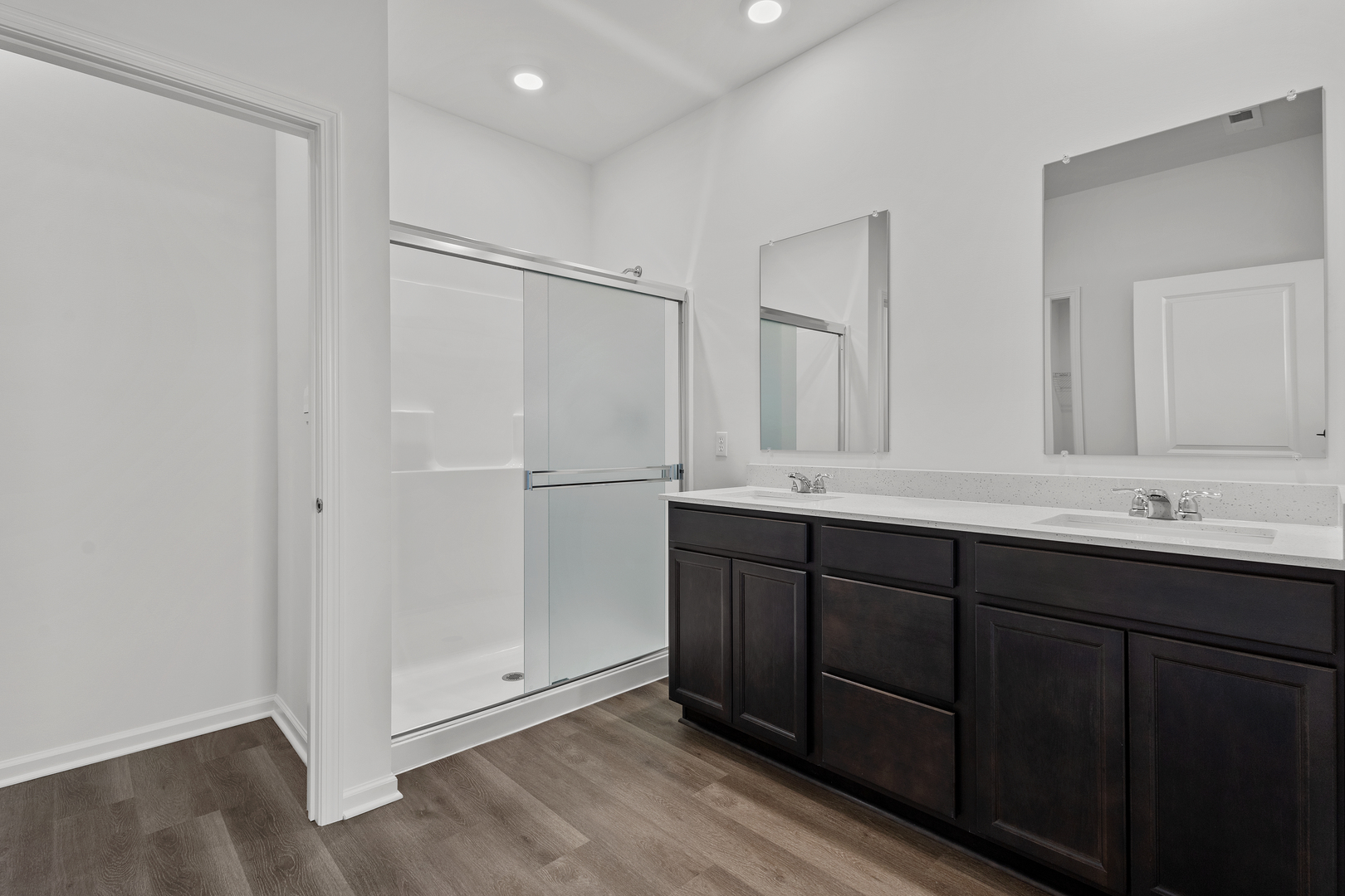 2913 Old Castle Road Joliet, IL 60435 - Photo 16 of 28 Gallery Image 16