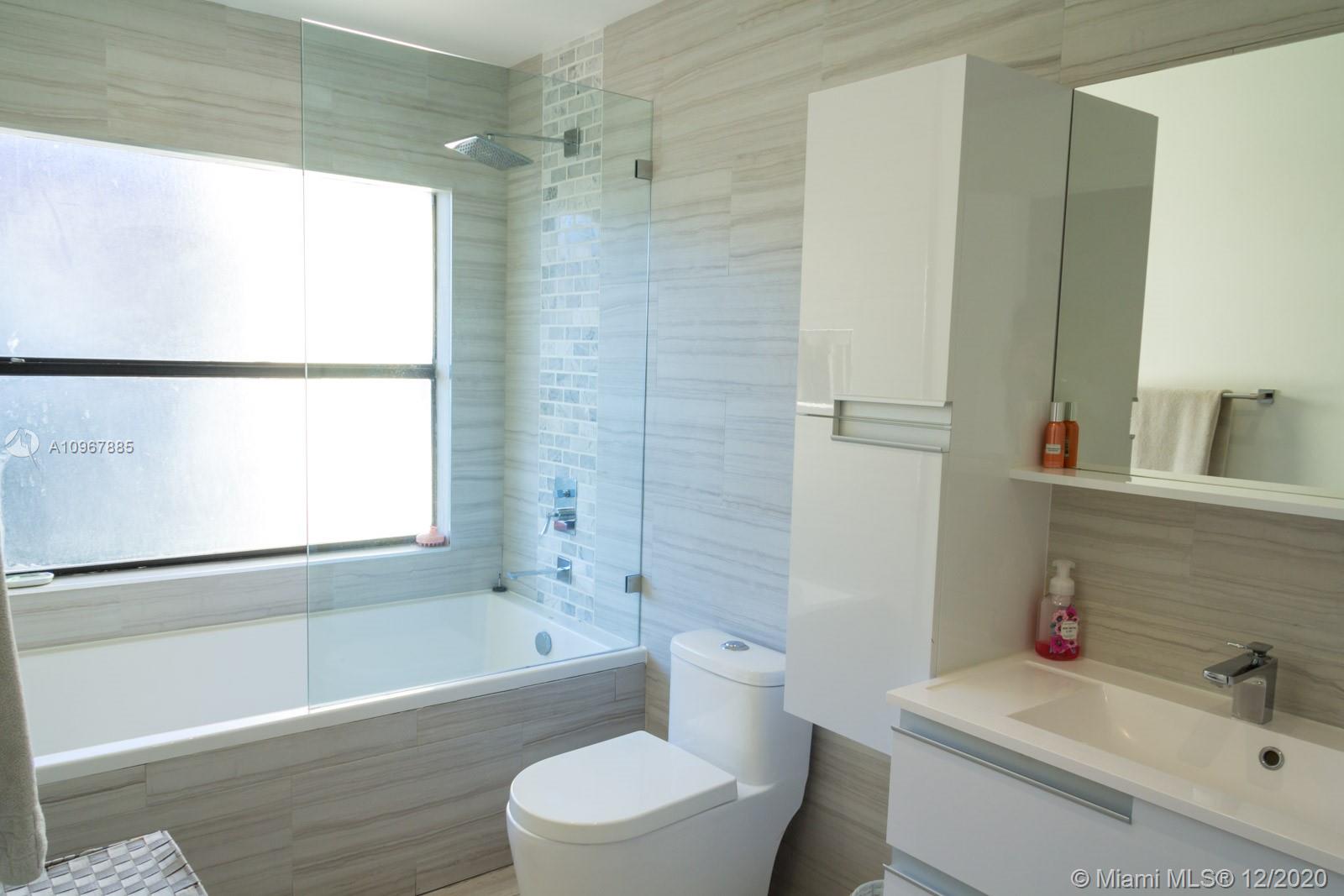 21175 Mainsail Circle, Unit E14 Aventura, FL 33180 - Photo 10 of 31