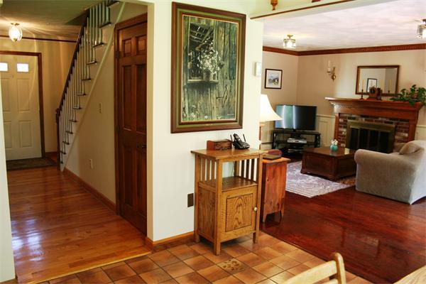 53 Campmeeting Road Topsfield, MA 01983 - Photo 4 of 30 Gallery Image 4